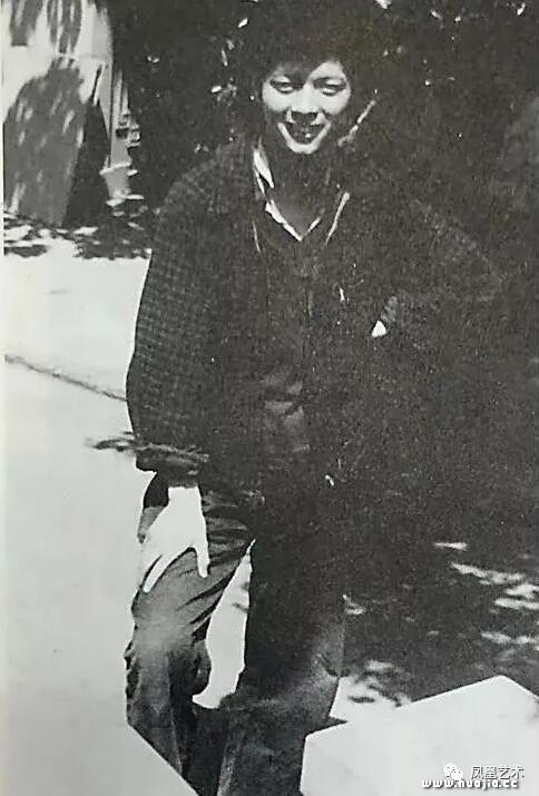 484x715