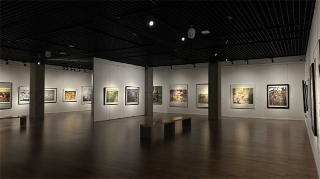 640x359