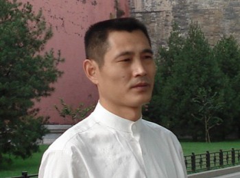 画家 张中伟
