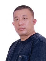 画家 张洪源