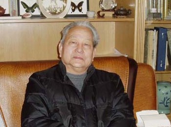 画家 卢坤峰