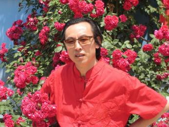 画家 尹晓彦
