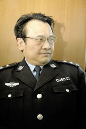 画家 盛洪义