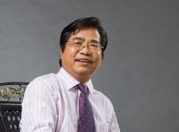 画家 周瑞文
