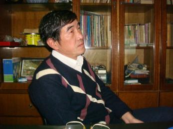 画家 李根宝
