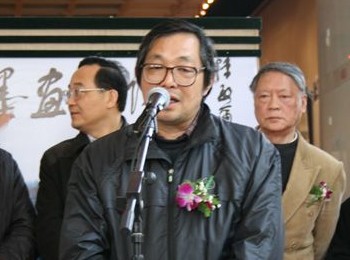 画家 张华胜