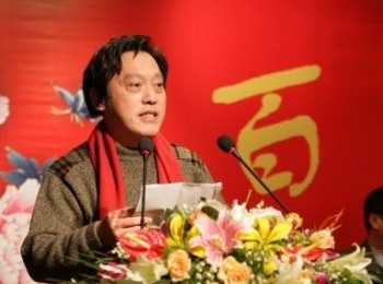 画家 何业琦