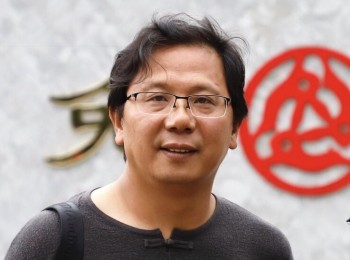 画家 李小龙
