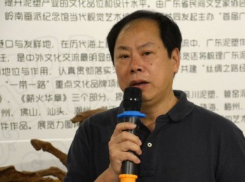 画家 李劲堃