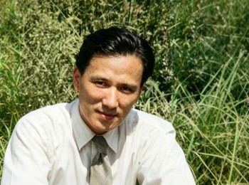 画家 郑野夫