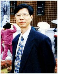 画家 李泽霖
