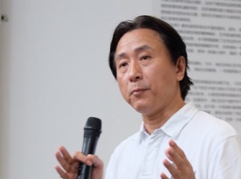 画家 刘亚平