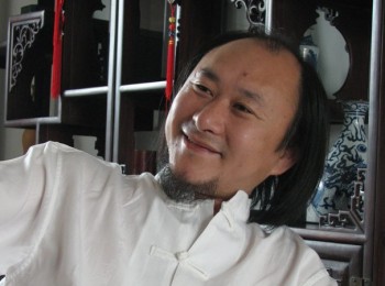 画家 洪大亮