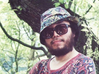 画家 周明鉴