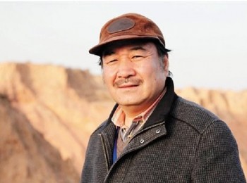 画家 贺荣敏