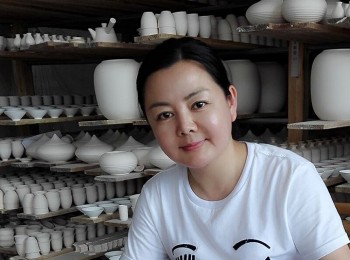 画家 郑美秋