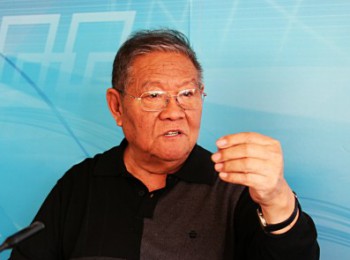 画家 张锡武