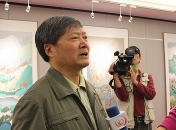 画家 郭亦栋