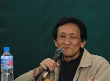 画家 王劼音