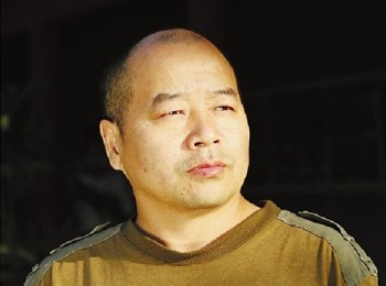 画家 陈安明