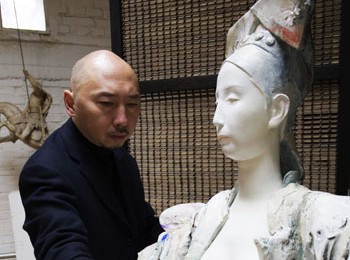 画家 李象群
