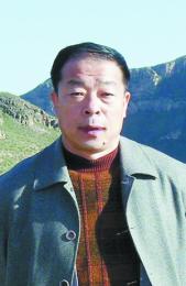 画家 张建岗