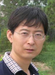 画家 屈健