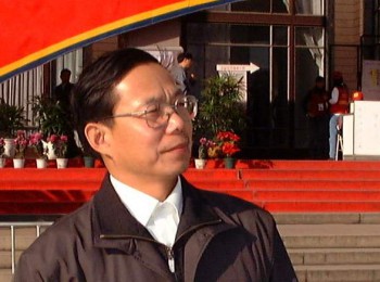 画家 蔡岳云