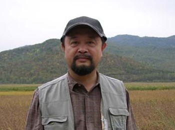 画家 尤劲东