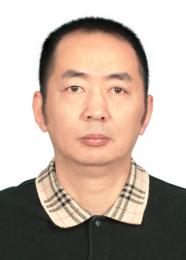 画家 梁秋克