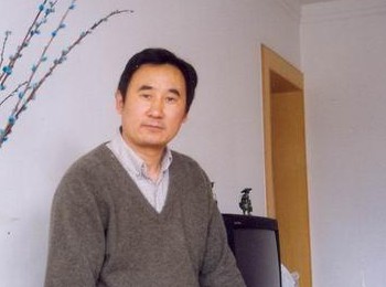 画家 张鸣