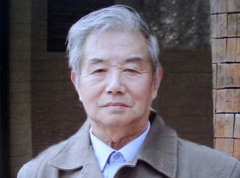 画家 张忆辉