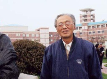 画家 王卓予