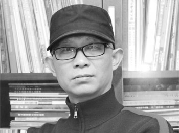 画家 何军委