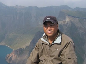 画家 张伟时