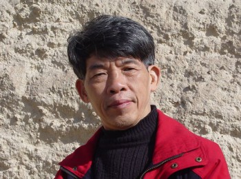 画家 梁欣基