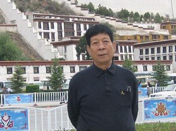 画家 庞荣年