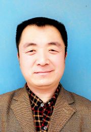 画家 张爱学