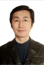 画家 杨峰