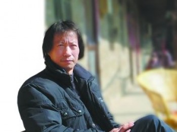 画家 卢杰