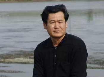 画家 卢洪祥