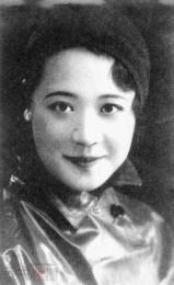 画家 关紫兰