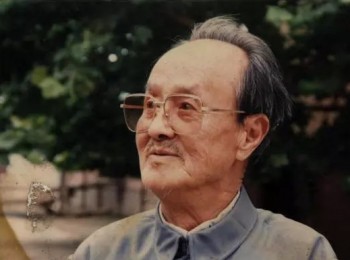 画家 张雷白