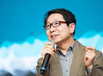 画家 尹吉男