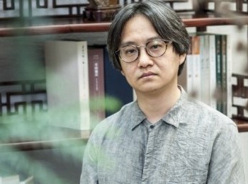 画家 吴洪亮