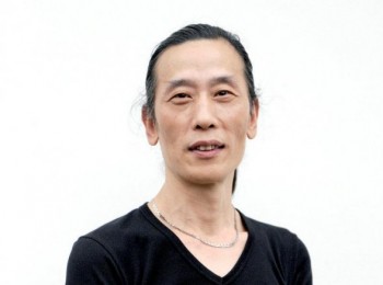 画家 王柱德