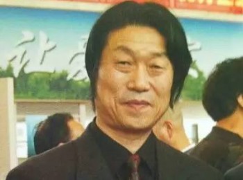 画家 朱满堂