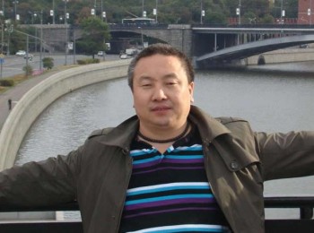 画家 单国栋