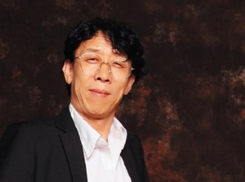 画家 张艺振
