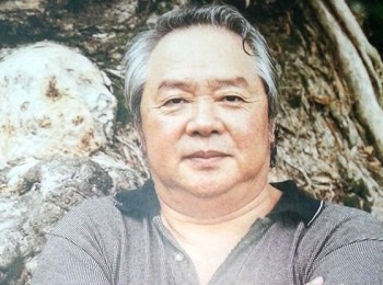 画家 周玉莹